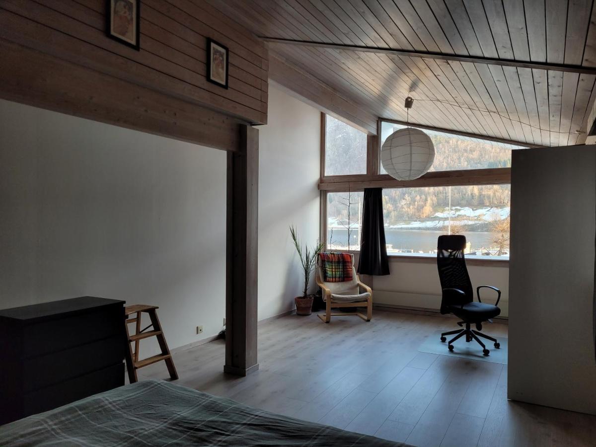 Svingen Apartments Балестранд Екстериор снимка